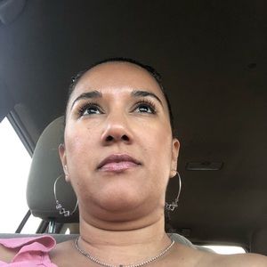 Meet your Posher, Julissa